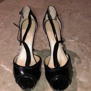 Marc Fisher size 9 shoes with 4.5inch heel